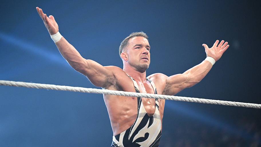 Chad Gable beats Penta to win the WWE Intercontinental title