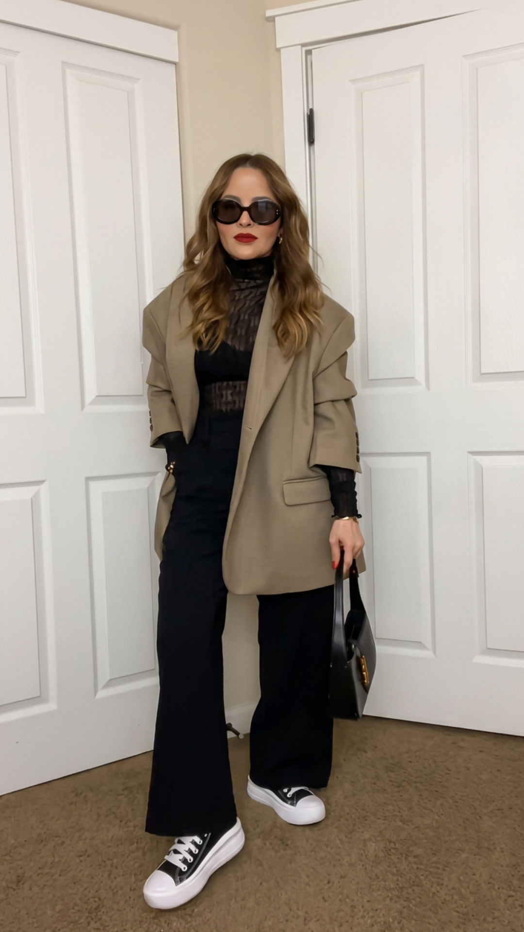 Cómo llevar un blazer oversize con estilo moderno