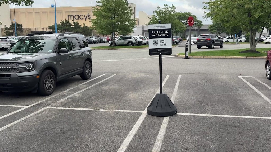 Willowbrook Mall's new paid parking option sparks debate among NJ shoppers