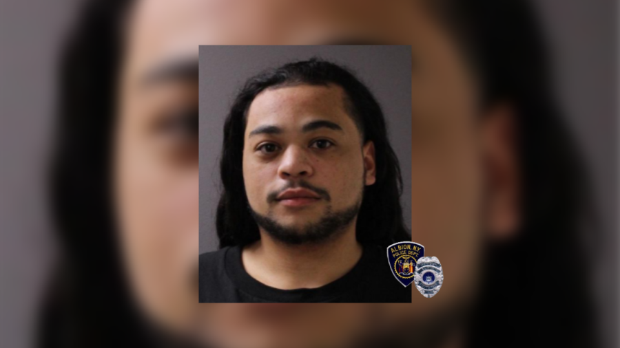 Albion Police: Man arrested for throwing Molotov cocktail at home
