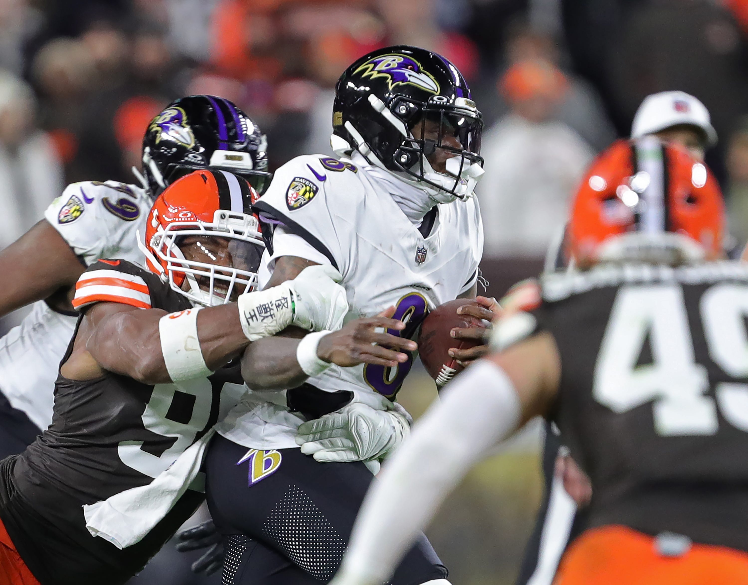Browns will be monitoring the health of Ravens QB Lamar Jackson