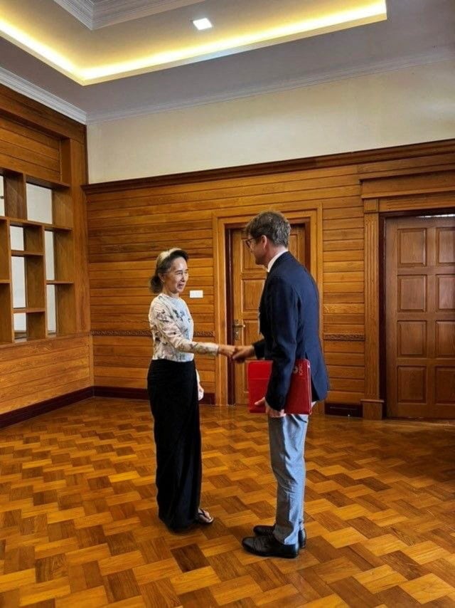 Red Cross meeting with Suu Kyi follows family's push for proof of life