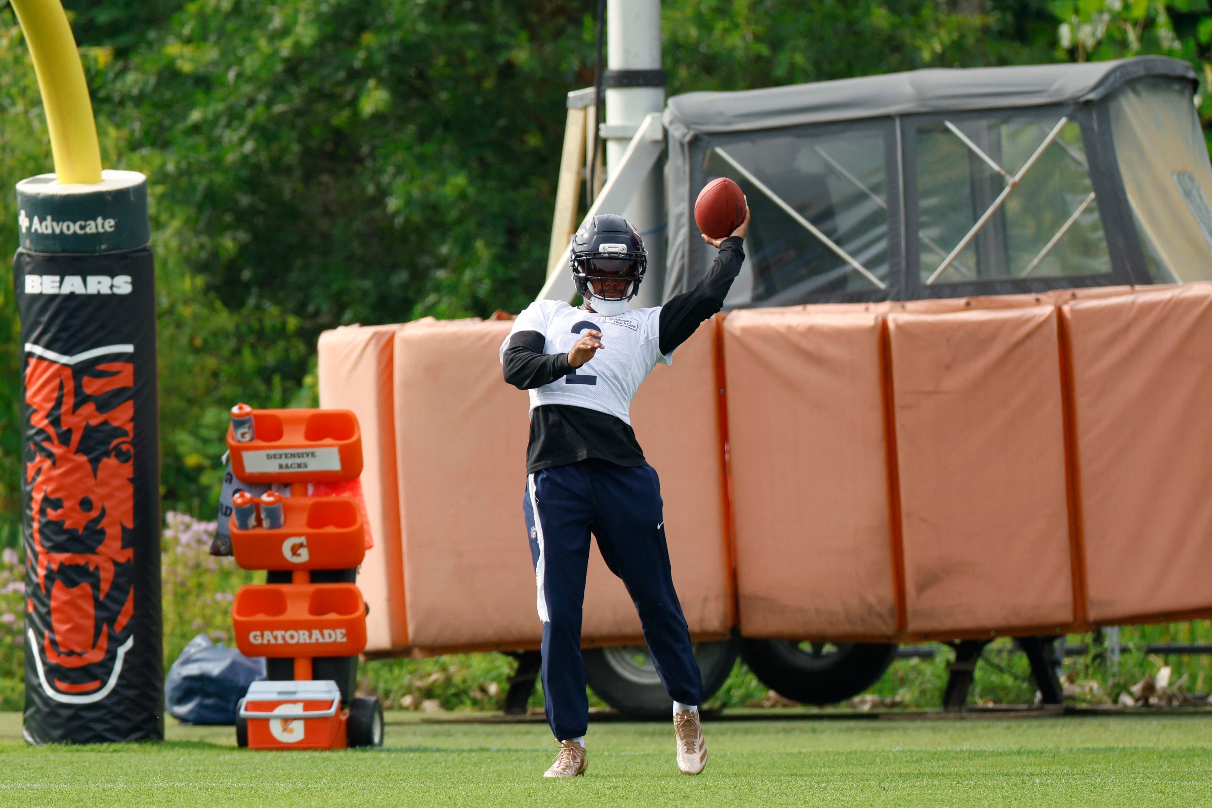 Bears Coby Bryant carted off with knee injury during practice