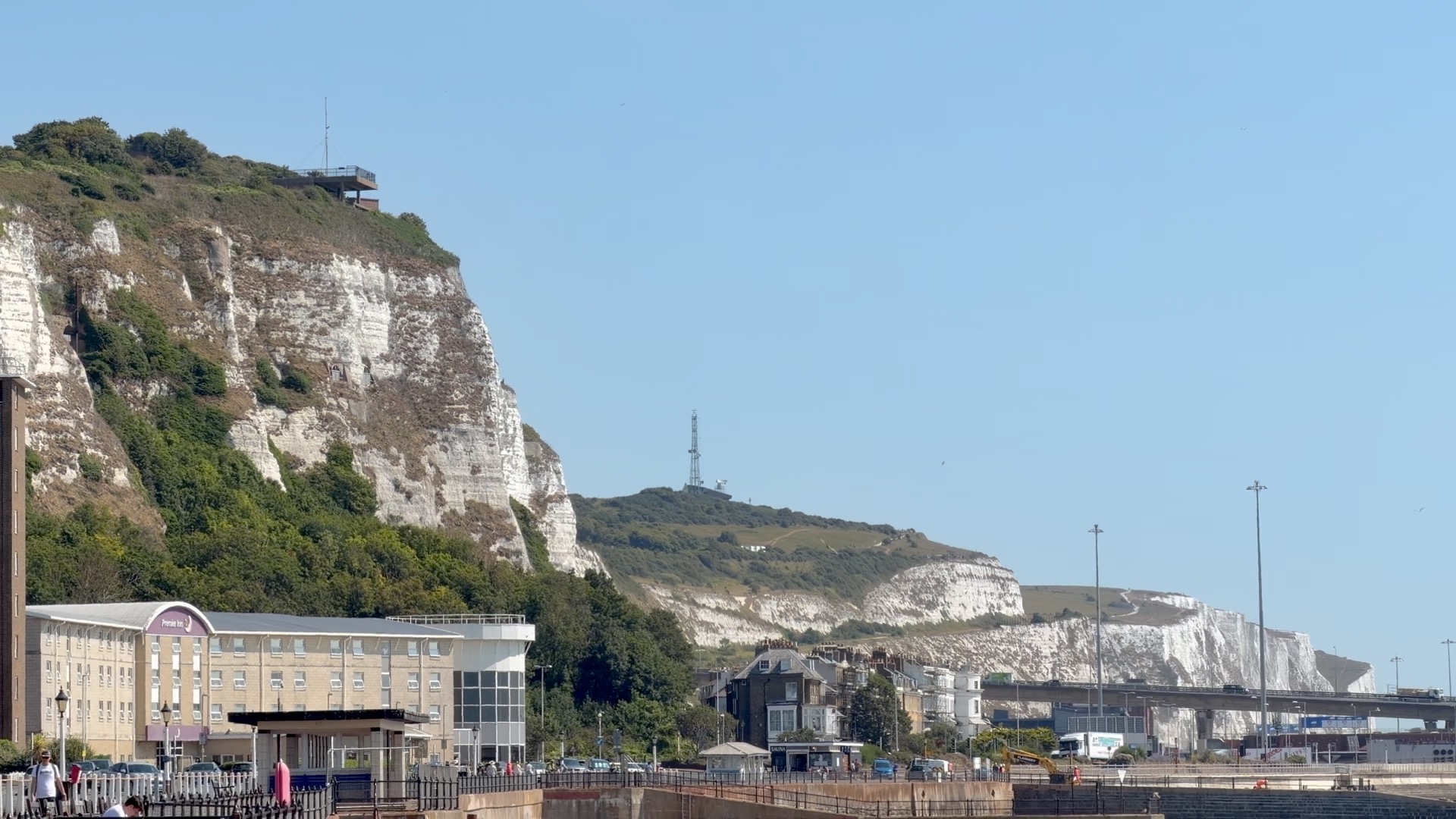 Labour promises relentless action to tackle small boat crossings into ...