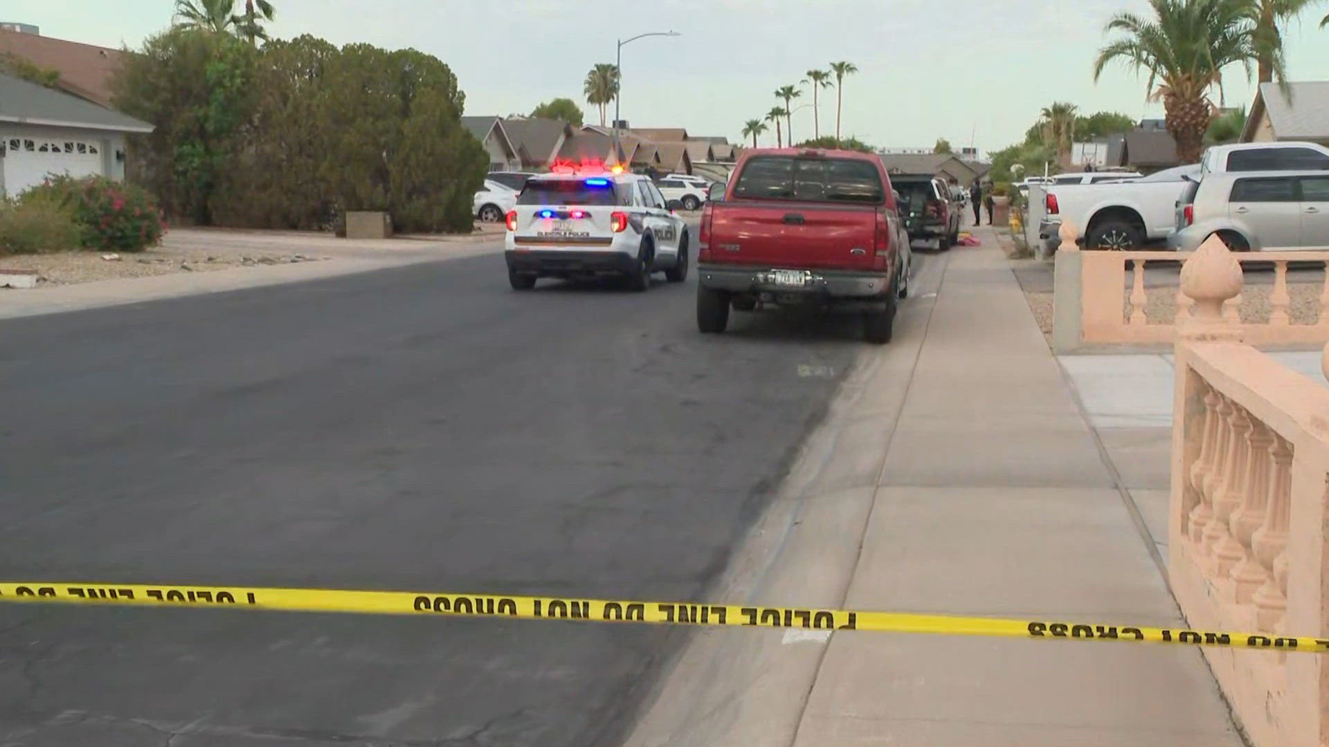 3 people shot at Glendale home, suspect on the run