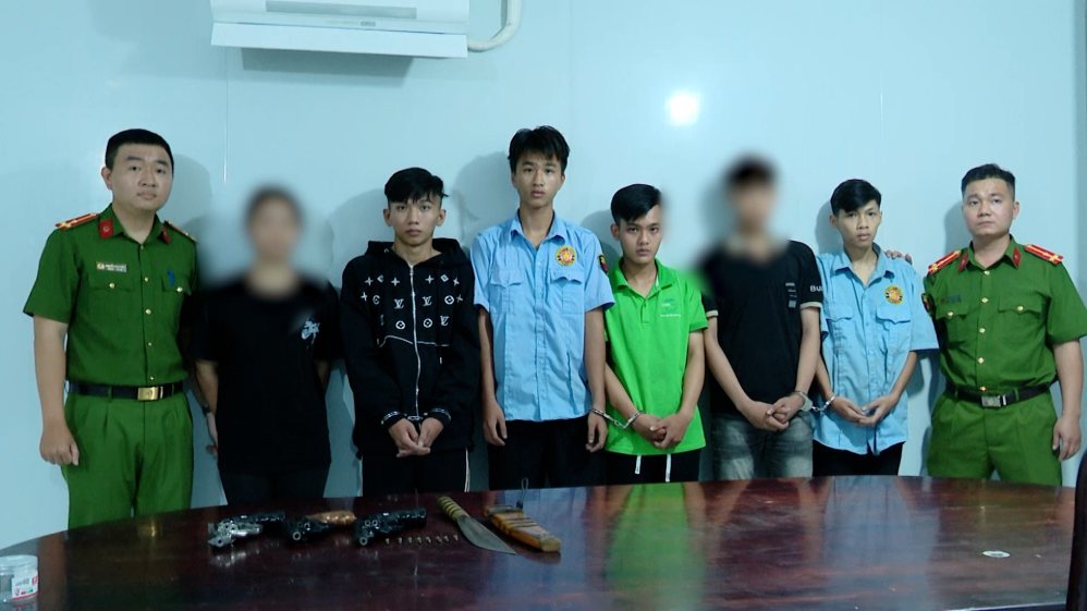 Công an làm rõ vụ dùng súng, hung khí hỗn chiến tại TPHCM