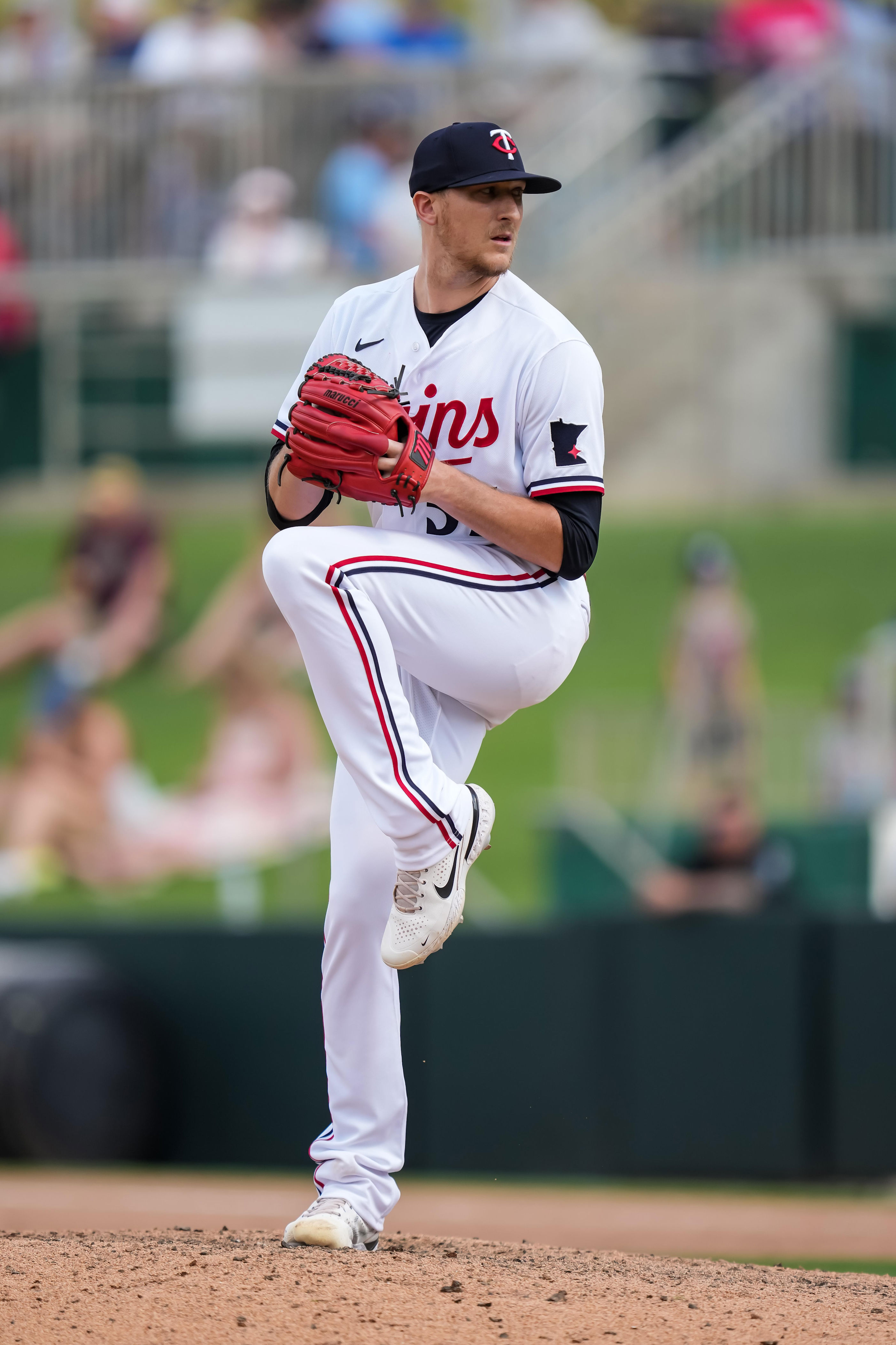 Breaking: Twins acquire Jeff Hoffman from Blue Jays