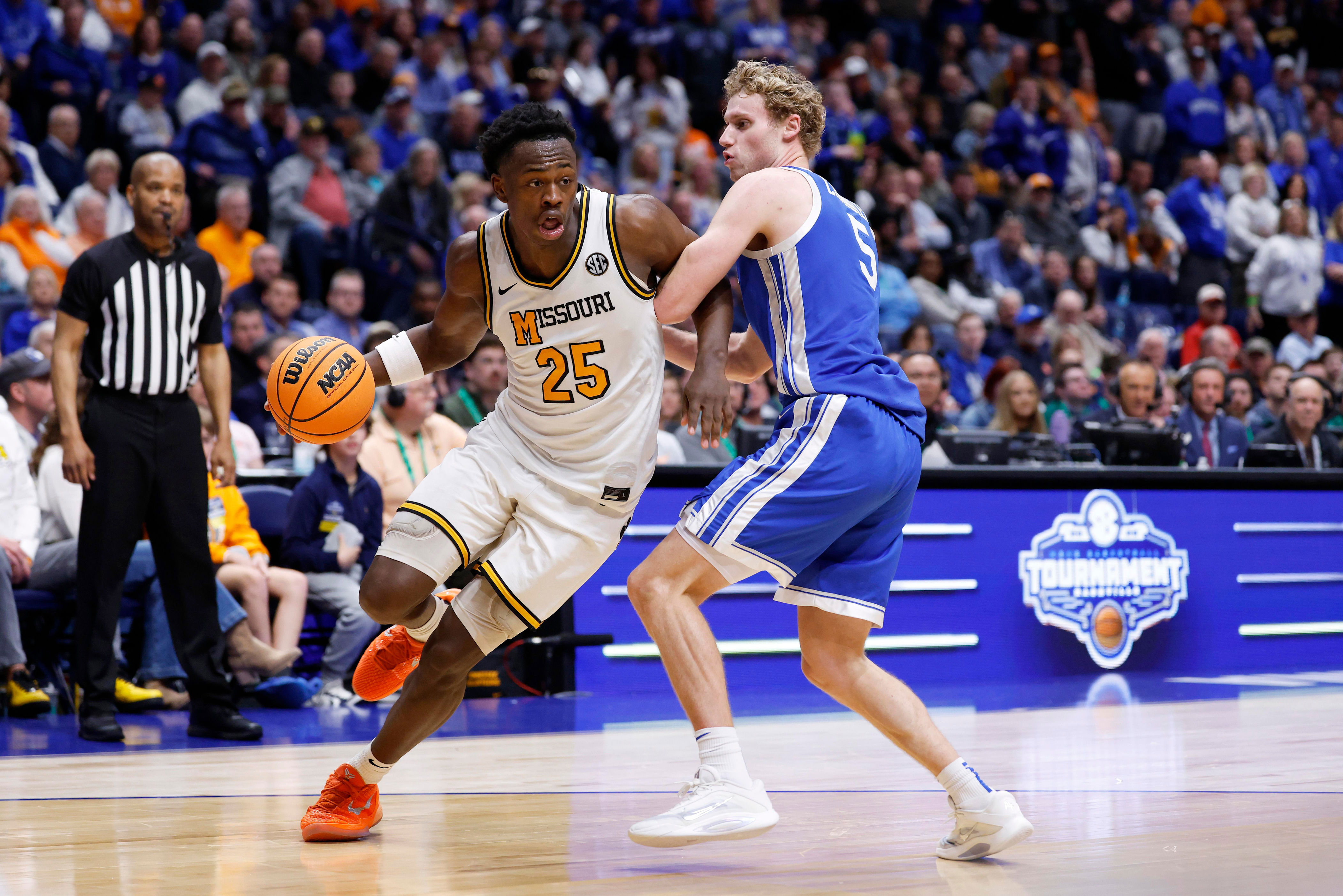 All-SEC transfer Mark Mitchell drawing interest from Kentucky basketball