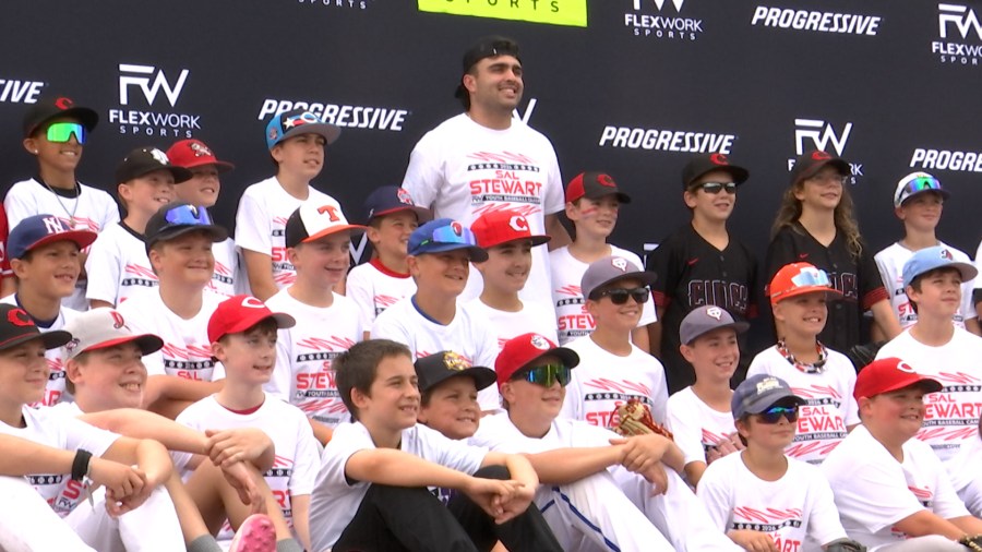 Reds rookie All-Star Sal Stewart hosts youth baseball camp in Xenia