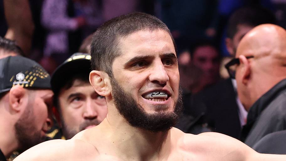 Undefeated UFC star shares prediction for Islam Makhachev vs. Ian ...