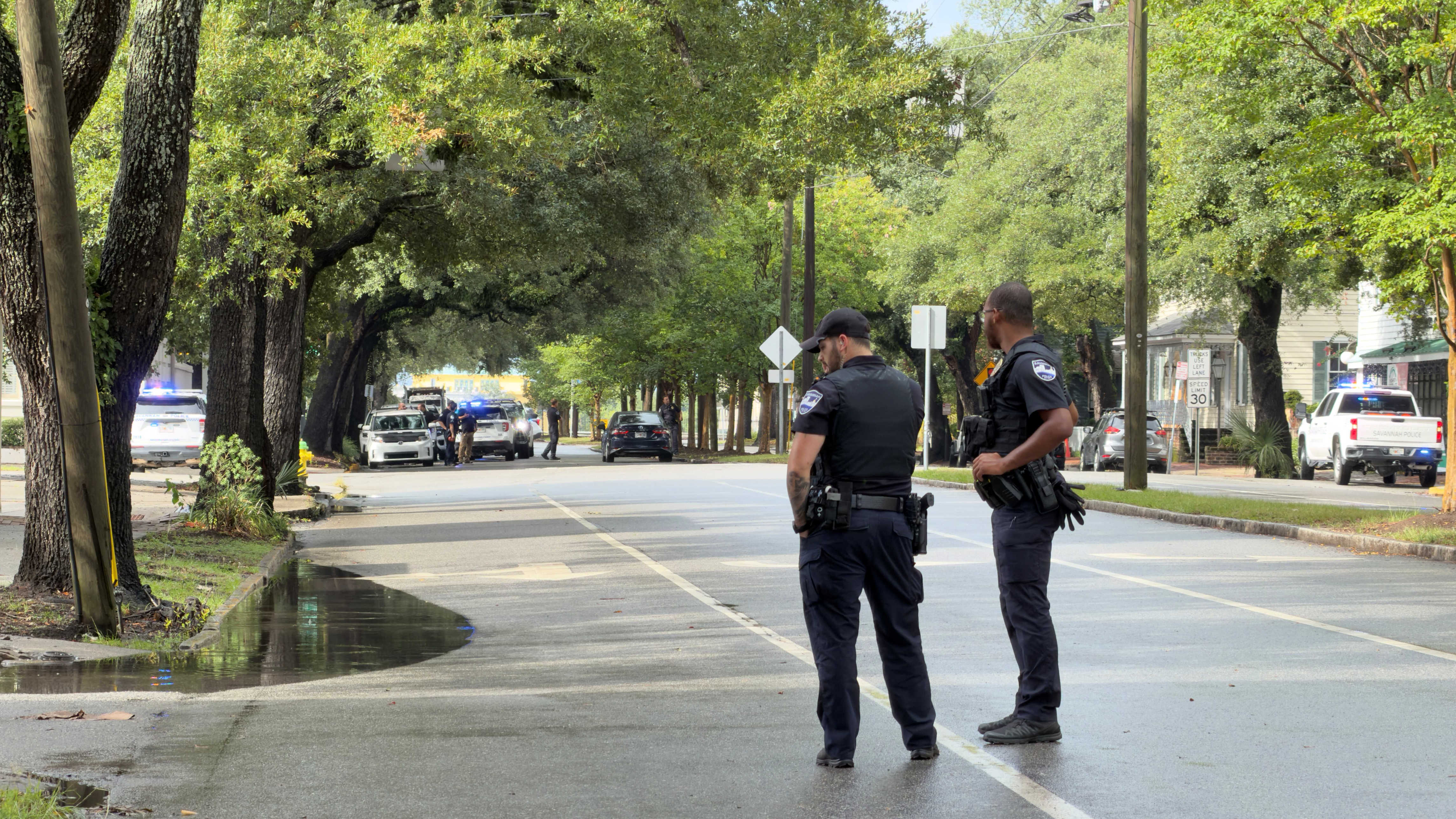 Savannah police clear scene of suspicious package on Broughton Street