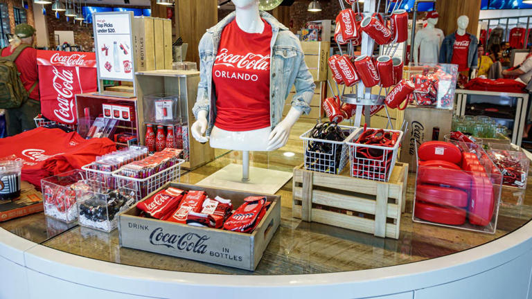 Coca-Cola absorbs margin hit for expansion in China