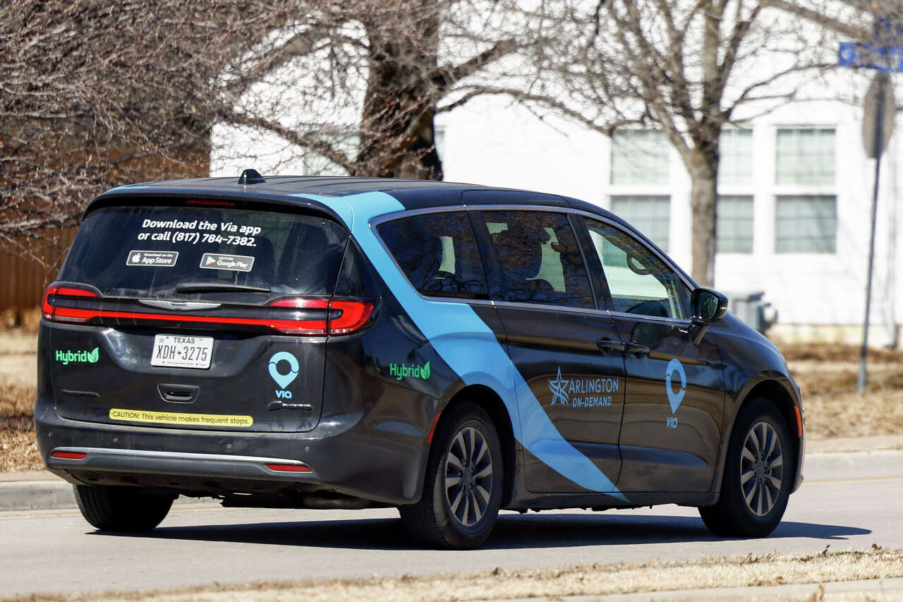 Microtransit is expanding across North Texas. Here's how it works