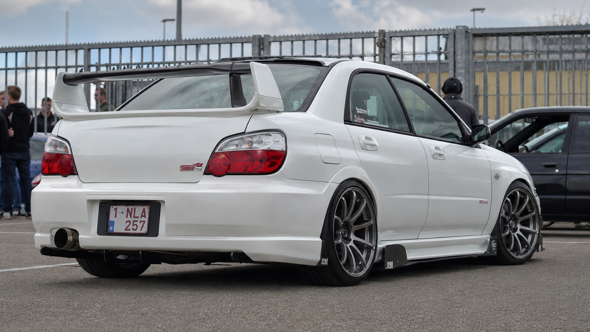 スバル・インプレッサ WRX STI がクラシックなJDMスタイルで登場