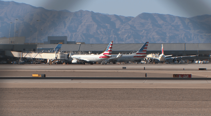 Extreme heat, mechanical issues leave American Airlines passengers stuck for hours at Harry Reid Airport