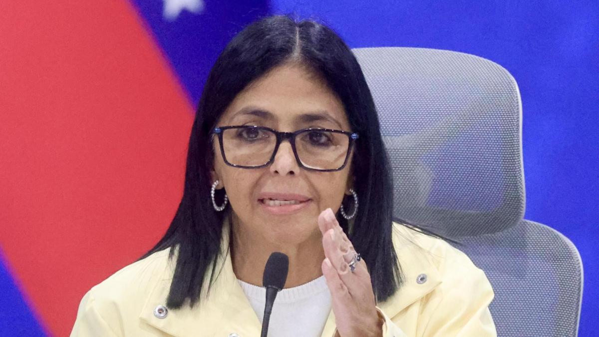 Delcy Rodríguez aterriza en Roma para participar en el Foro Mundial ...