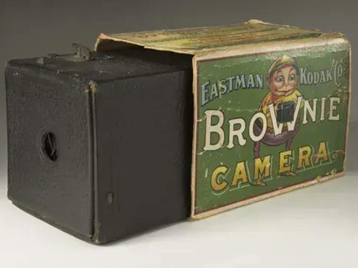 In 1900, Kodak introduced the simple cardboard box camera 'Brownie ...