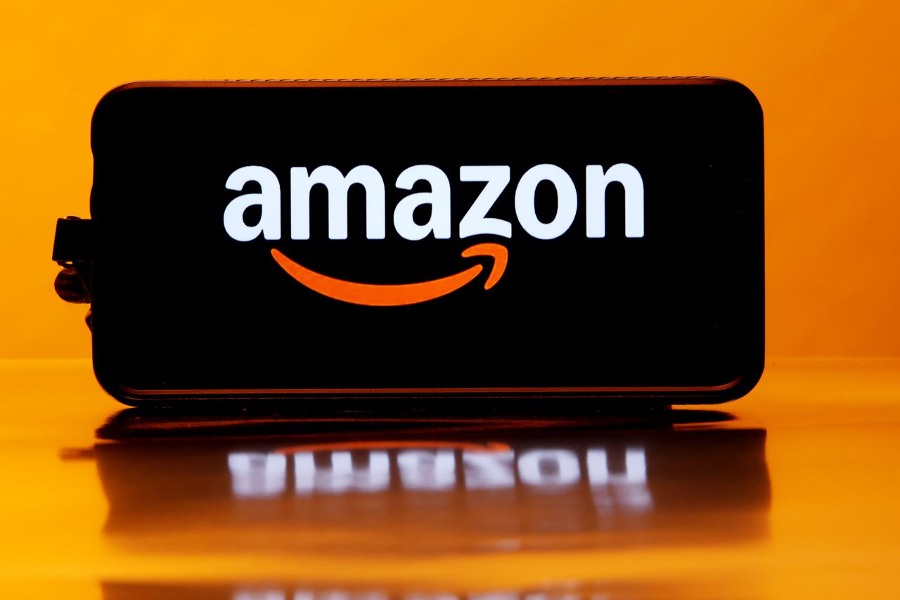 Why did AMZN, SNOW, BMY stocks surge to 52-week highs today?