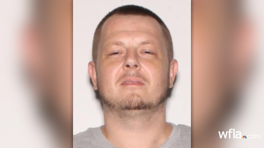 Tampa police searching for medical facility escapee