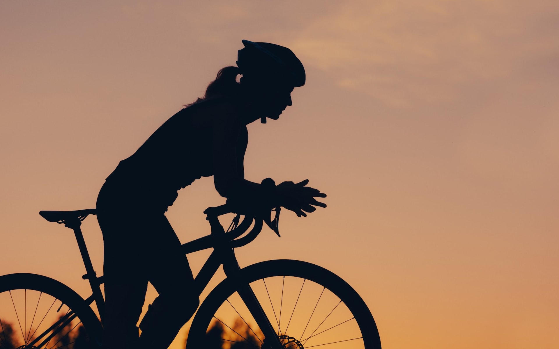 Female cyclists accused of faking larger bra size at Tour de France Femmes