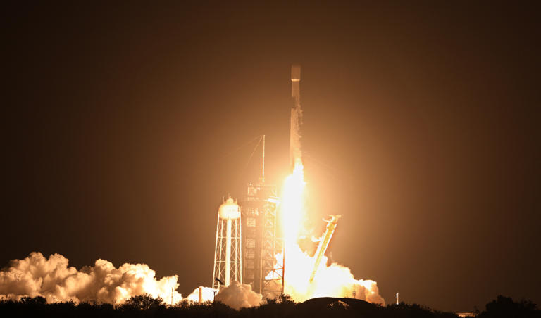 A SpaceX rocket is about to crash into the moon. Here's everything you ...