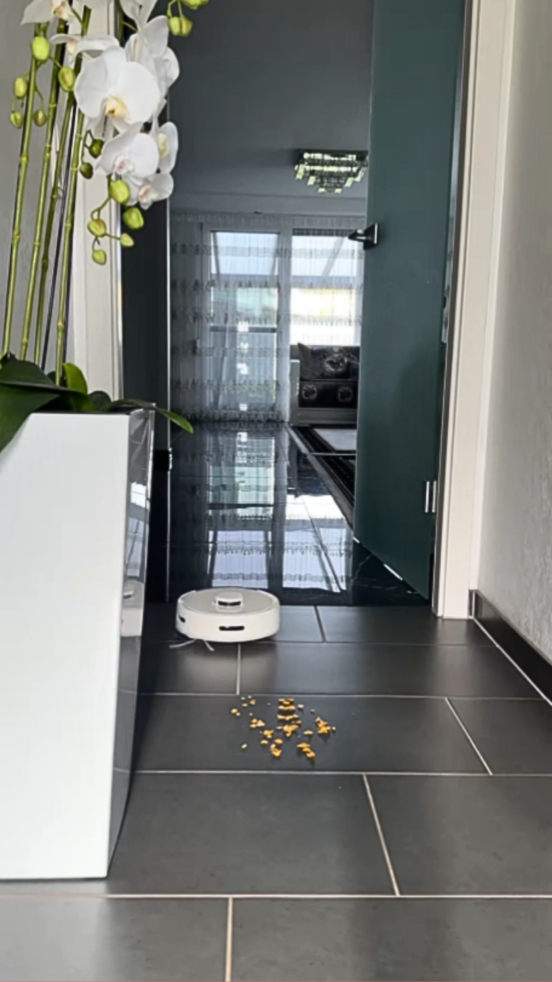 SwitchBot K10 Plus compact robot vacuum ASMR
