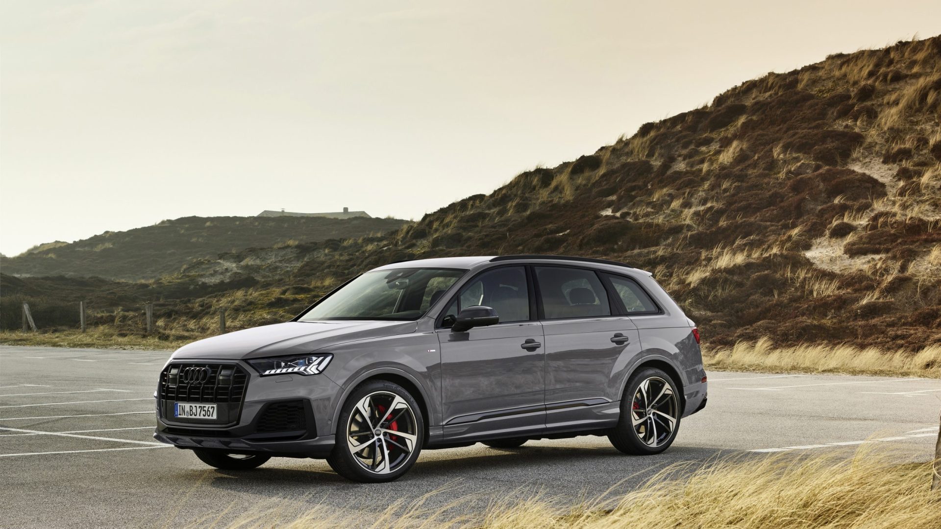 10 SUVs that lose value fast in the first 5 years