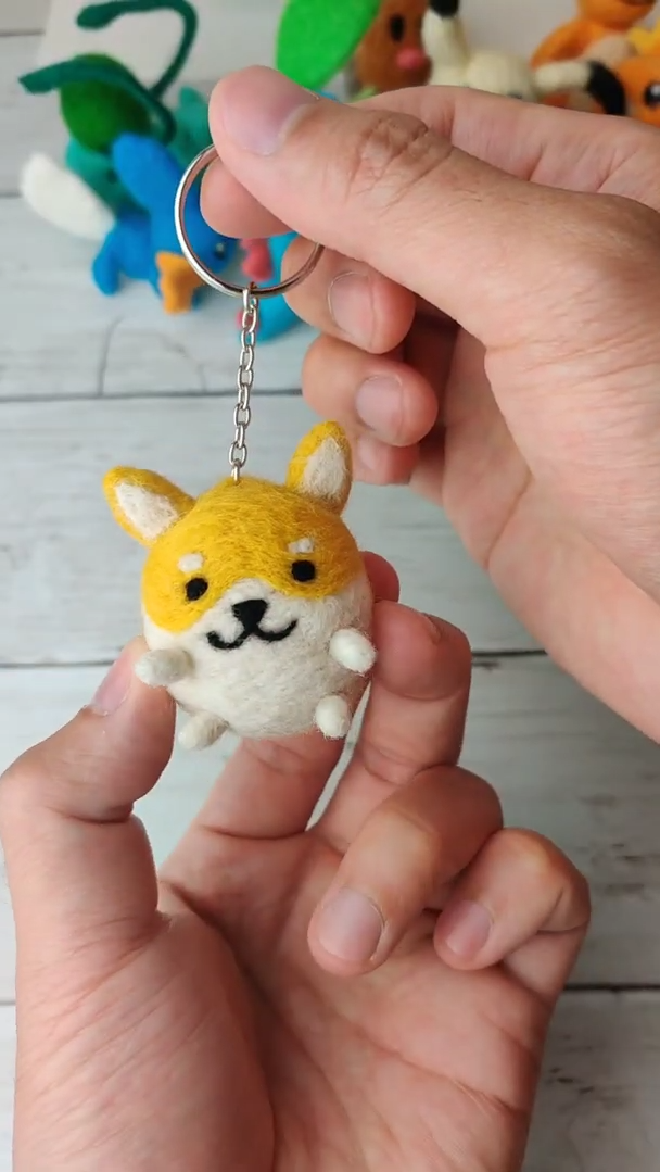 ASMR Shiba Inu keychain made with needle felting