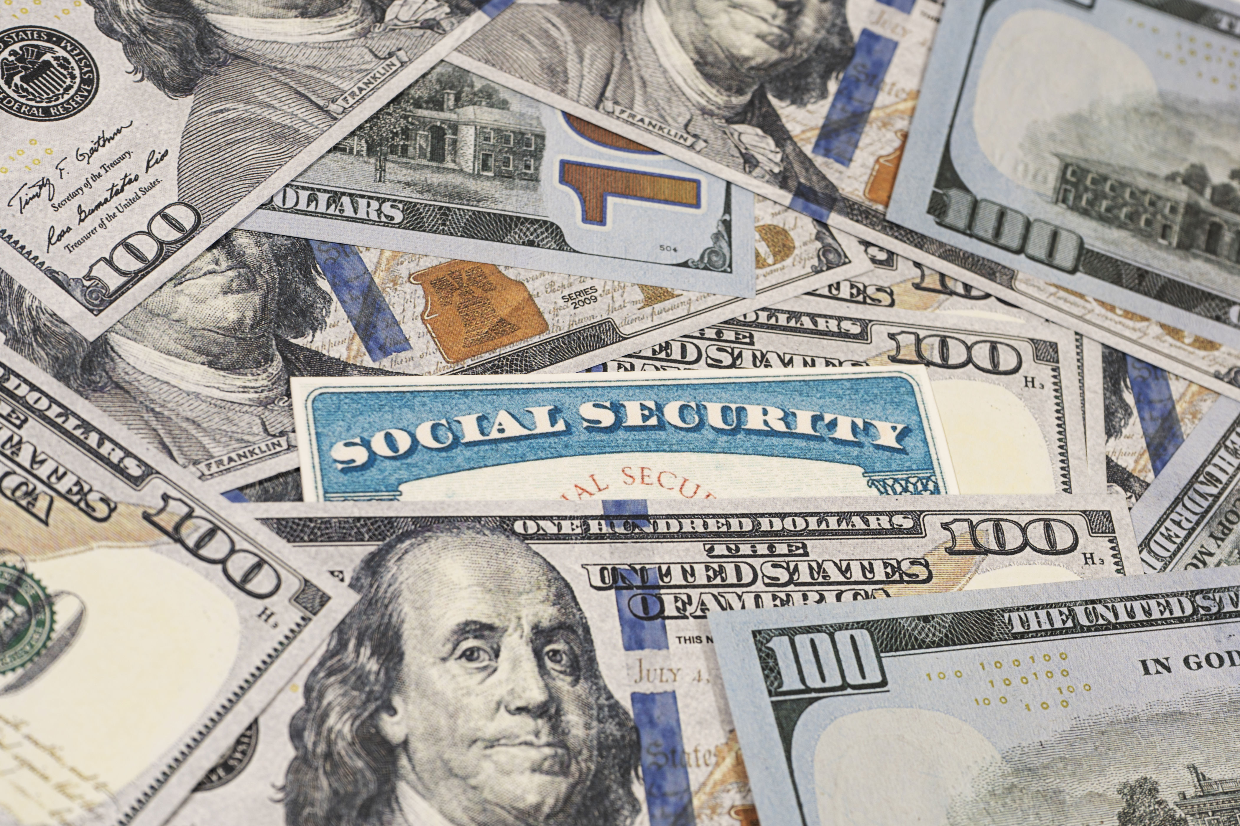 Here's the max Social Security benefit at age 65 -- and how to get it