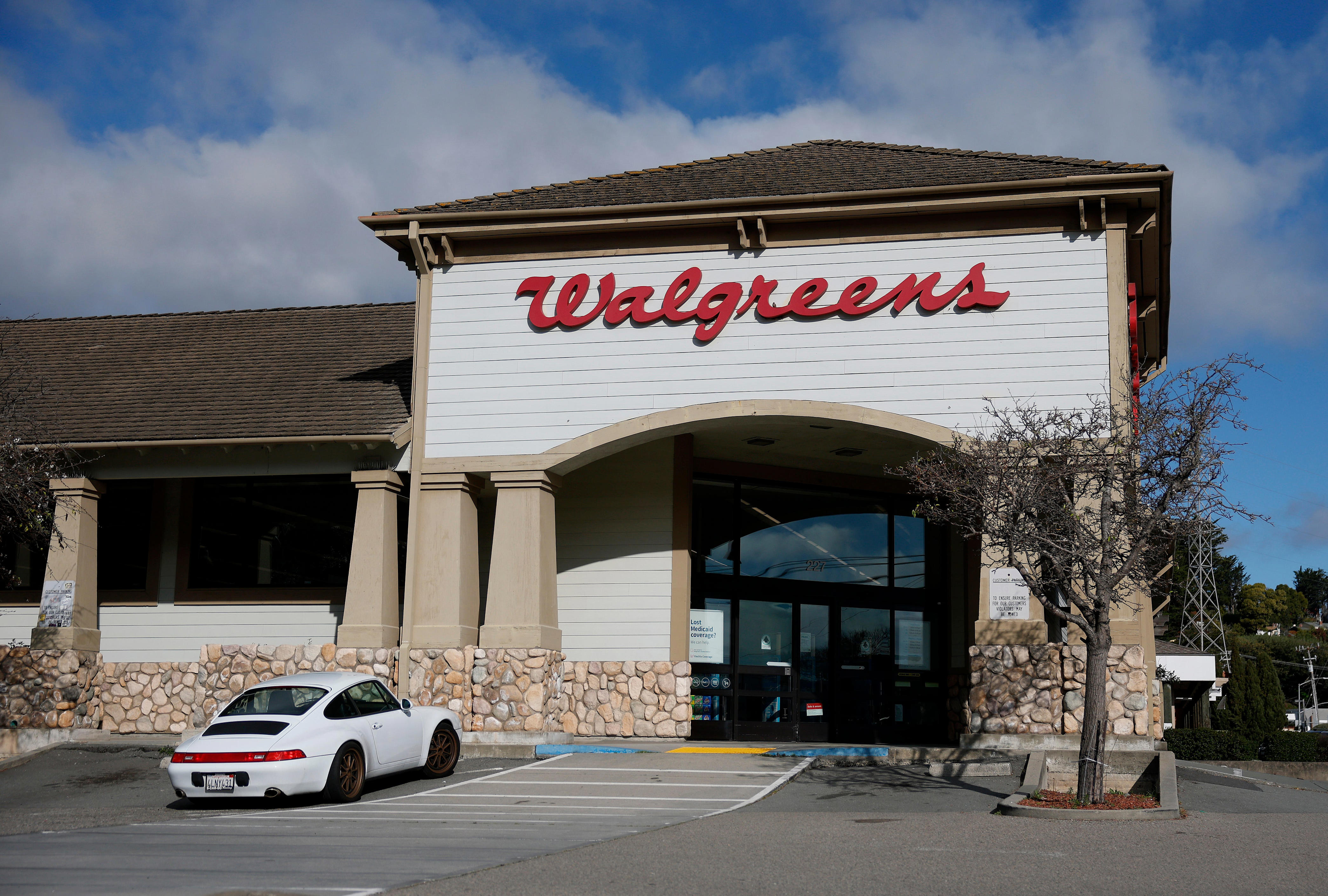 Walgreens closes stores in 10 states. Is Michigan affected?