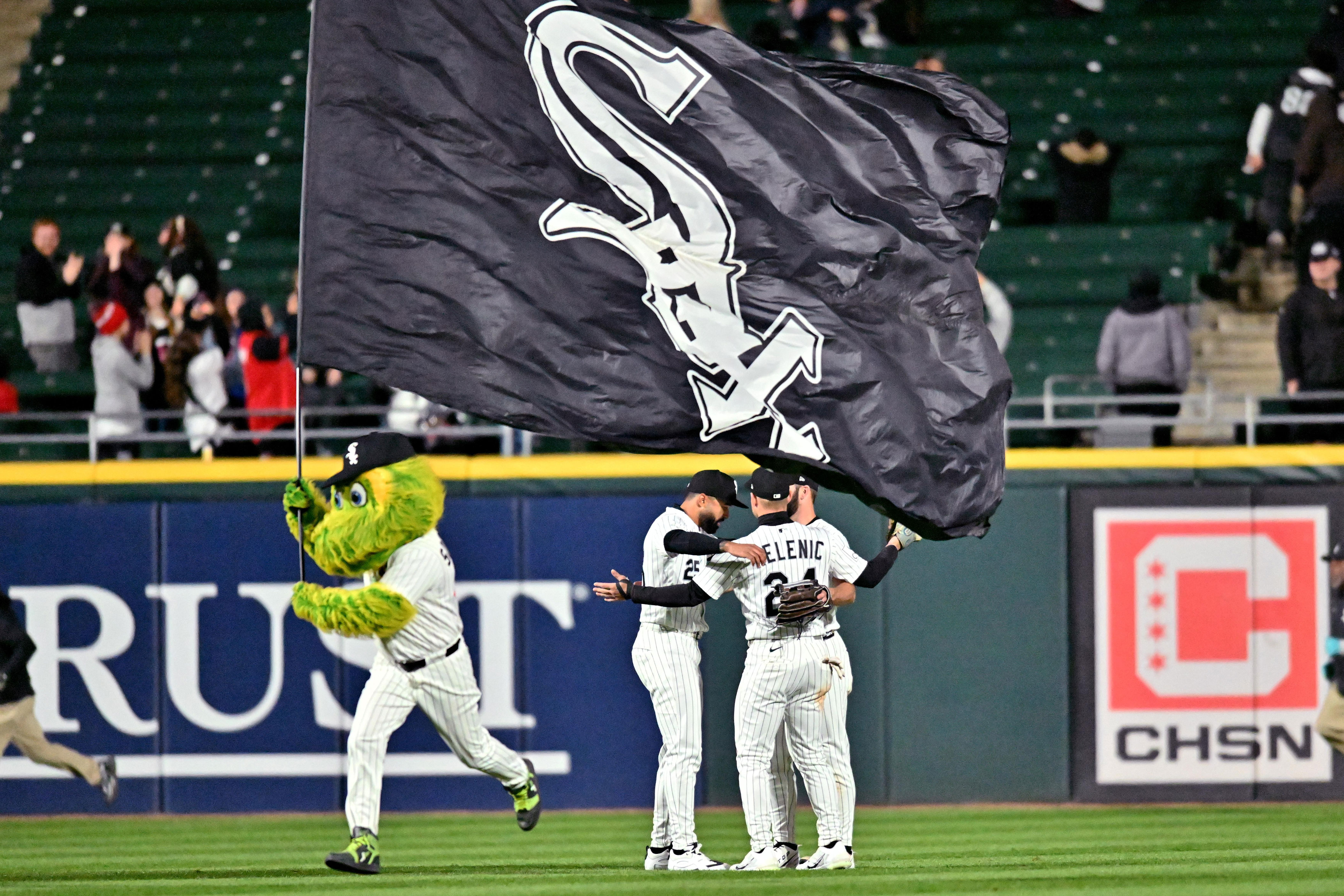 Battle of the Sox part 2, as Chicago visits Boston after the trade deadline