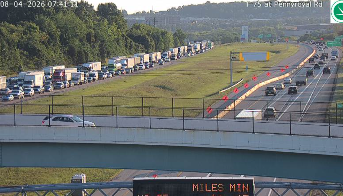 Fatal crash closes all lanes on I-75 South in Warren County