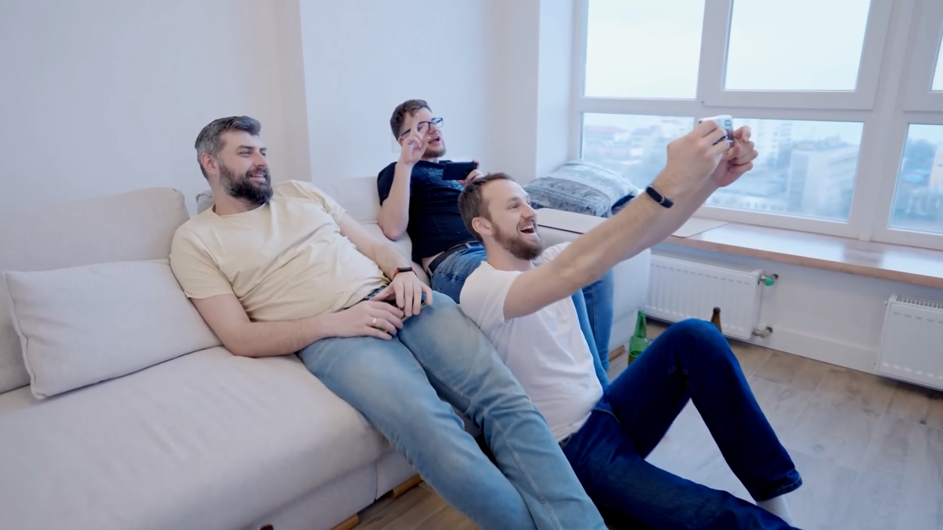 The habits that quietly give away people trying to disappear