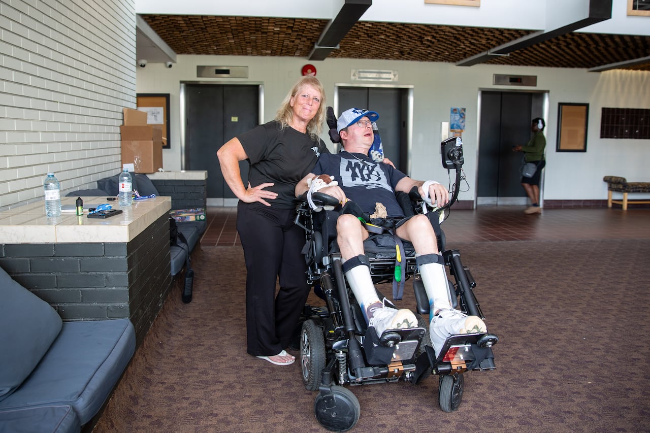 Thunder Bay, Ont., families seek accountability as tenants at seniors ...