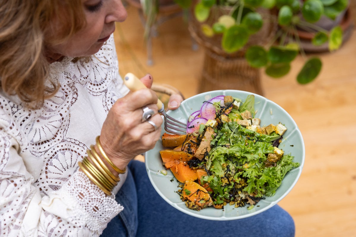 Going vegan for just a month slowed signs of aging in the body: study