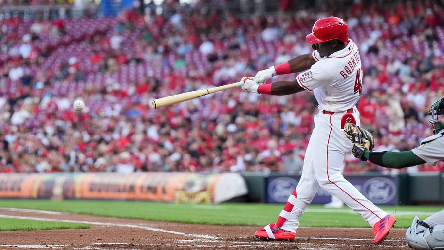Late inning chaos leads Cincinnati Reds to 5-4 win over A's