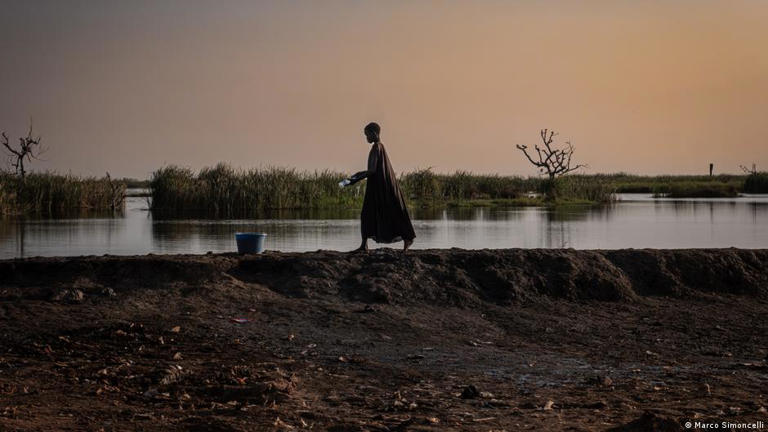 Water levels around Bentiu do not seem to want to subside, even years after the devastating floods