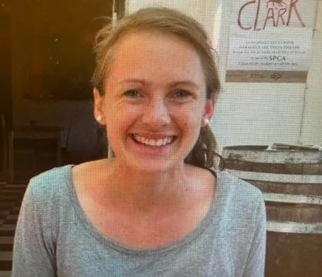 Elisabeth-Jane Ross was found dead in a suitcase that was left in an abandoned building in Athens. Elisabeth-Jane Ross/Facebook