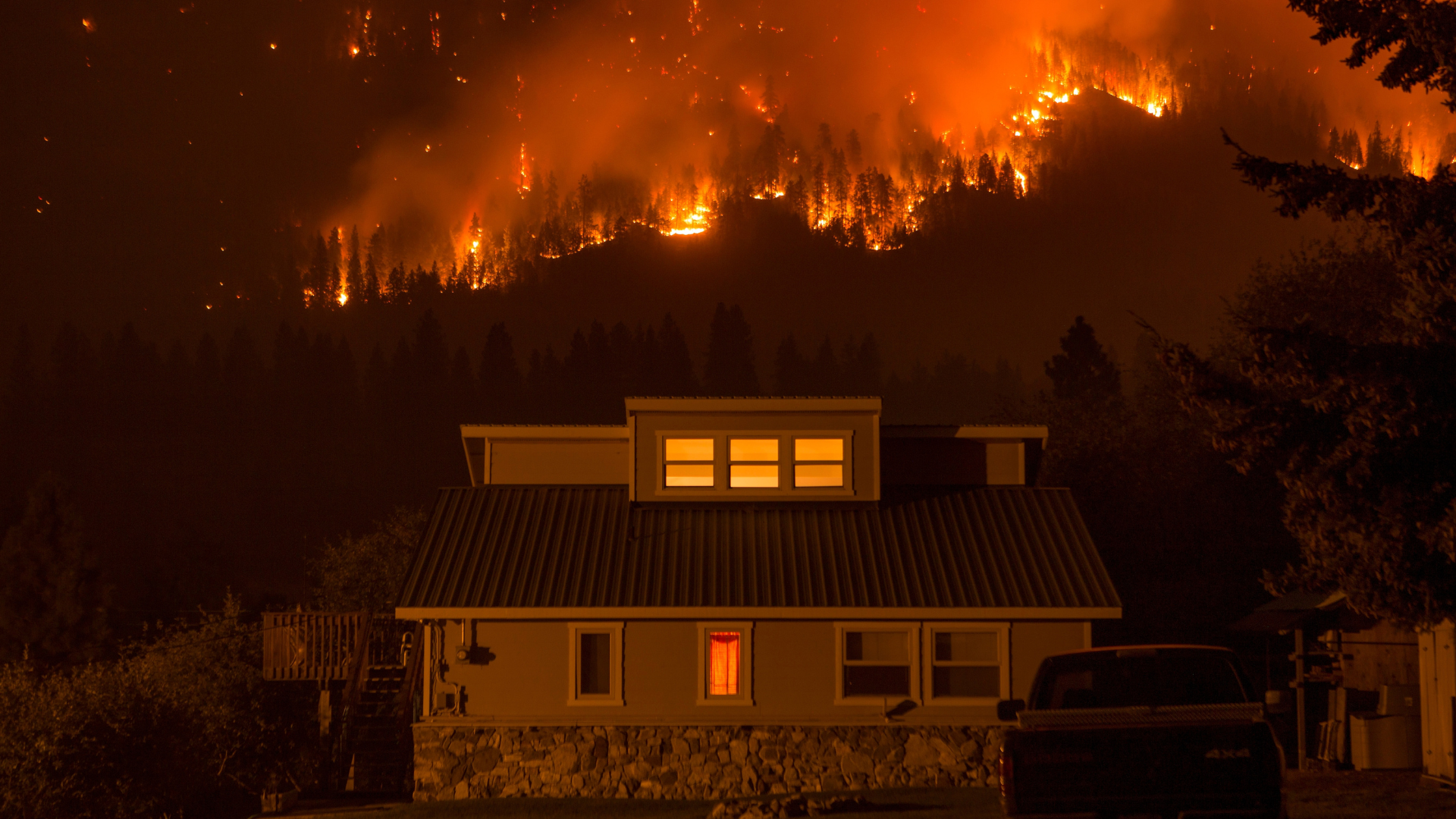 Nearly 67,000 people flee as Washington wildfires tear through communities