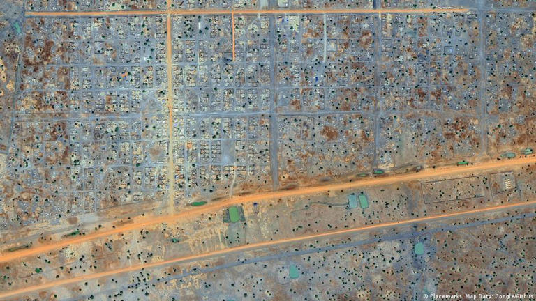Despite widespread pollution, the region around Roriak has seen massive urban sprawling in recent years due to ongoing population displacement