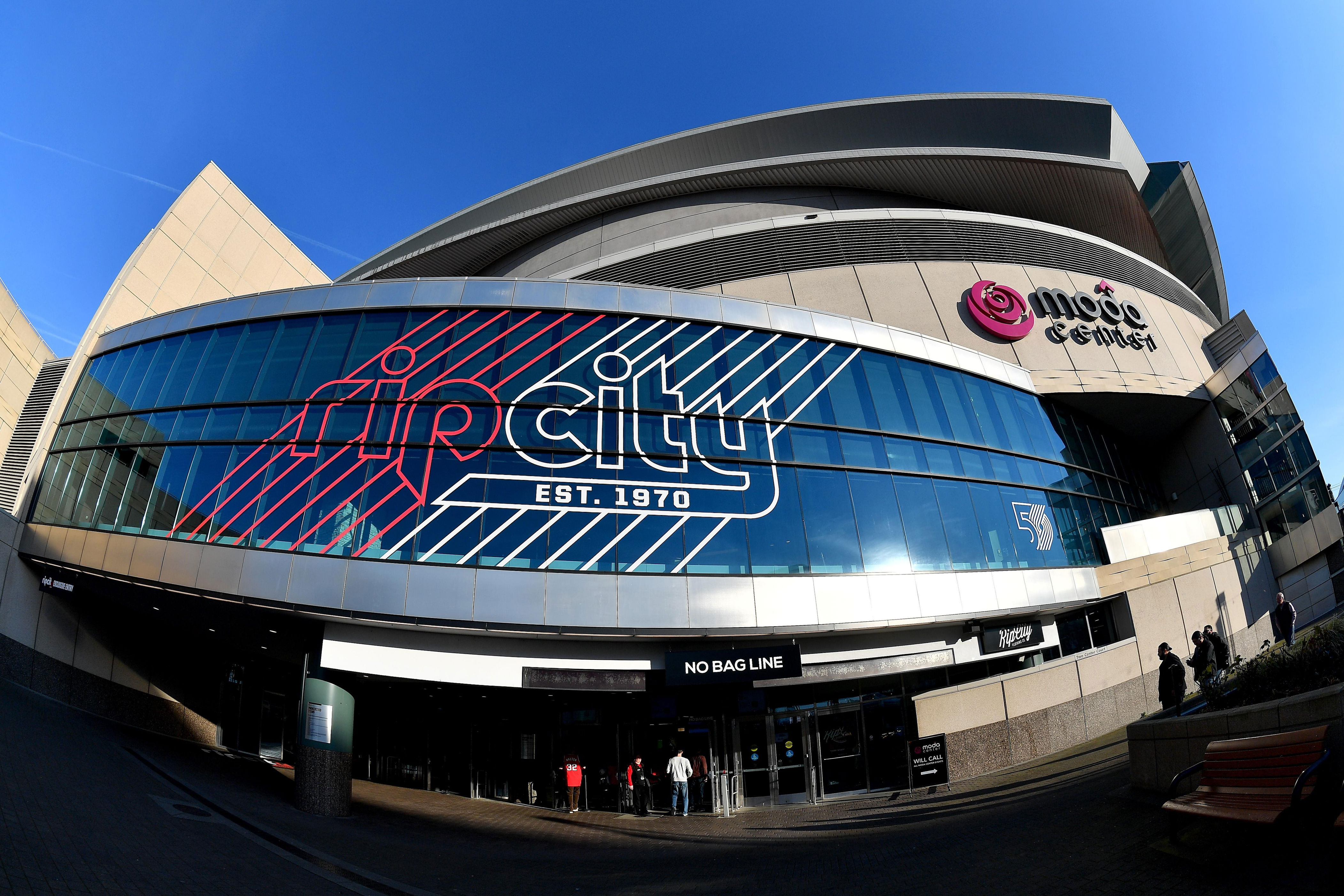 Blazers urge fans to support team at city council public testimony