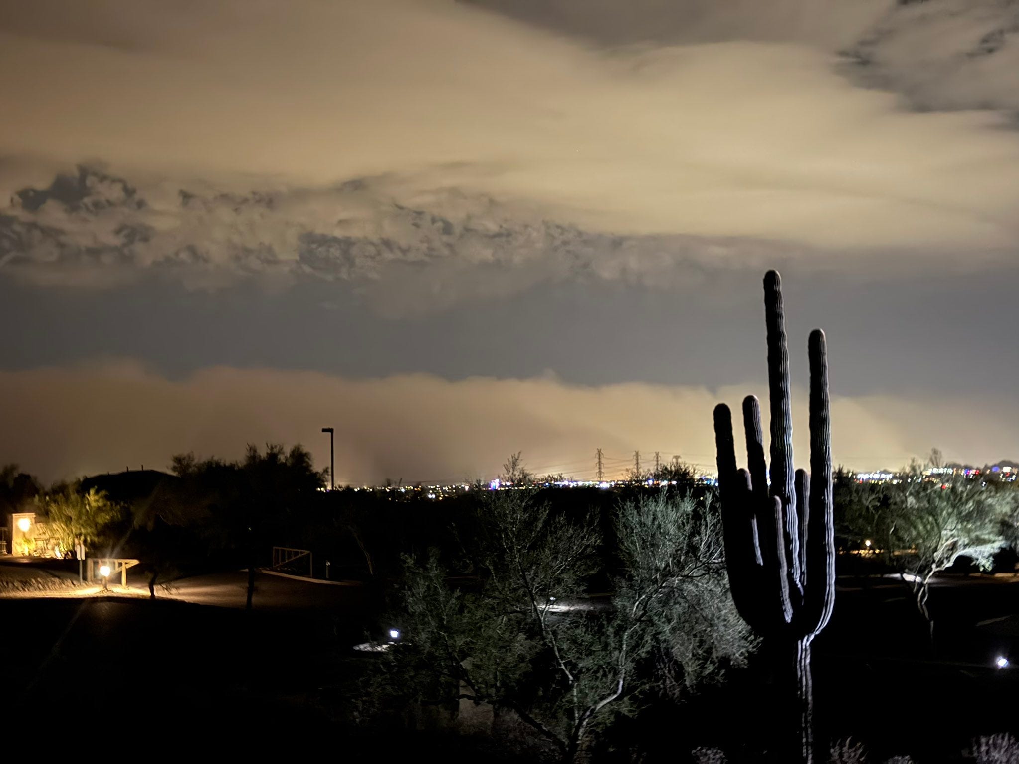 Wind gusts overtake Arizona, ending the week with alerts on Friday
