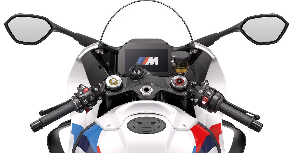 BMW is making an M 1000 RS for 2027