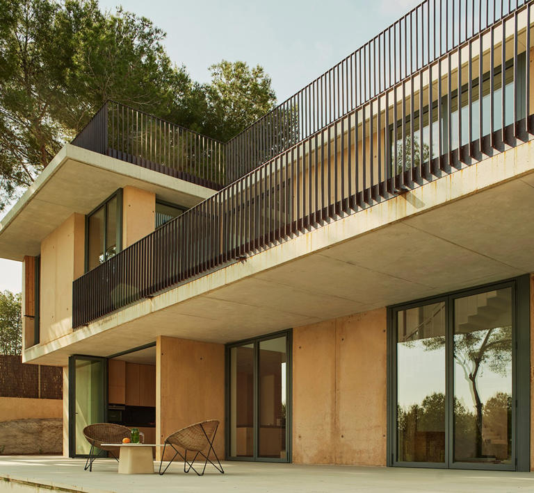 This Tarragona home hides a sunken courtyard beneath its entrance