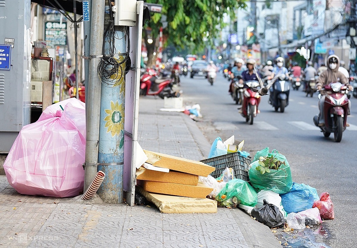Đà Nẵng phạt nguội người đổ trộm rác