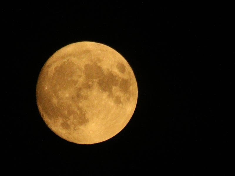 Rocket to crash into moon tonight | Fans worry for Ariana Grande | Camper found dead: Patch PM