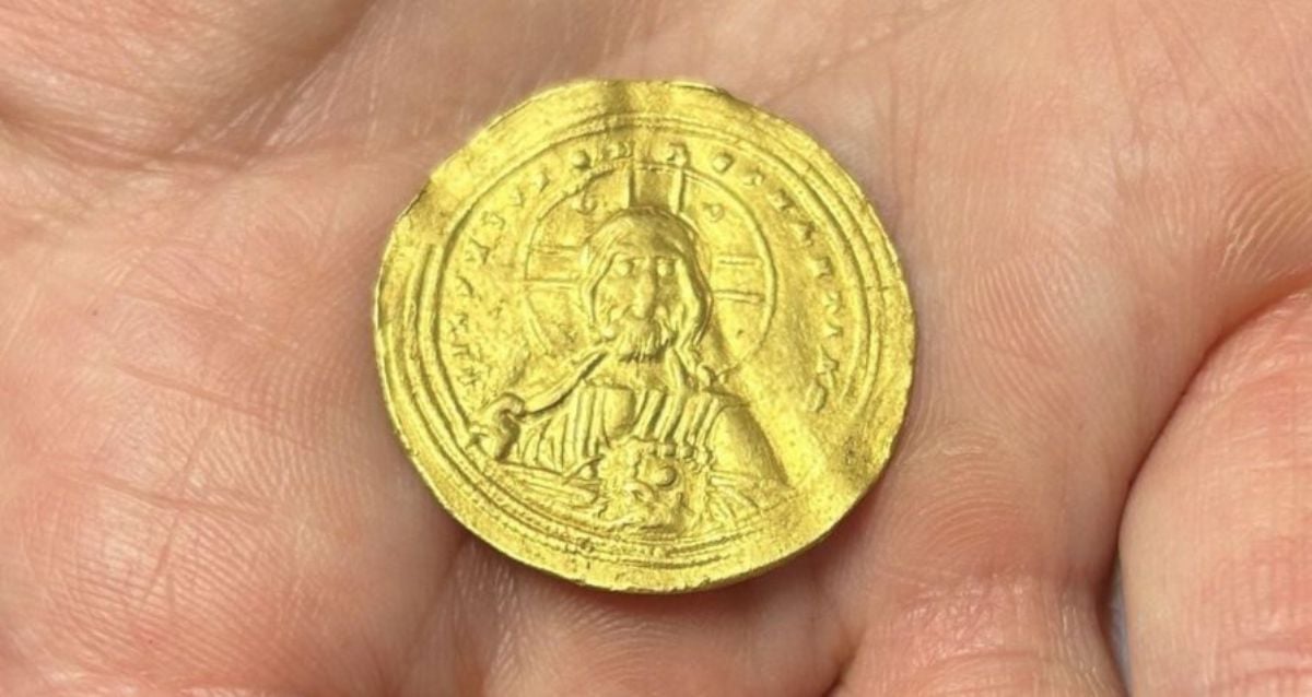 Rare Byzantine gold coin depicting the face of Jesus discovered by a metal detectorist in Norway