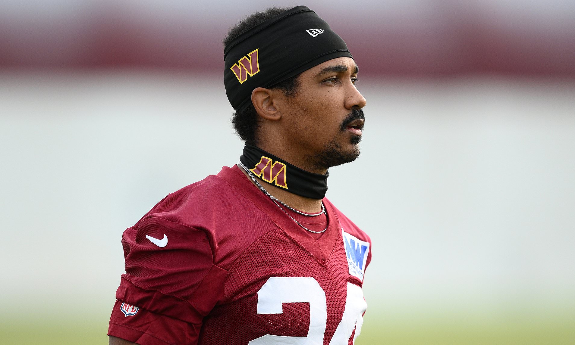 NFL star stuns his team by abruptly retiring at 31 in the middle of training camp