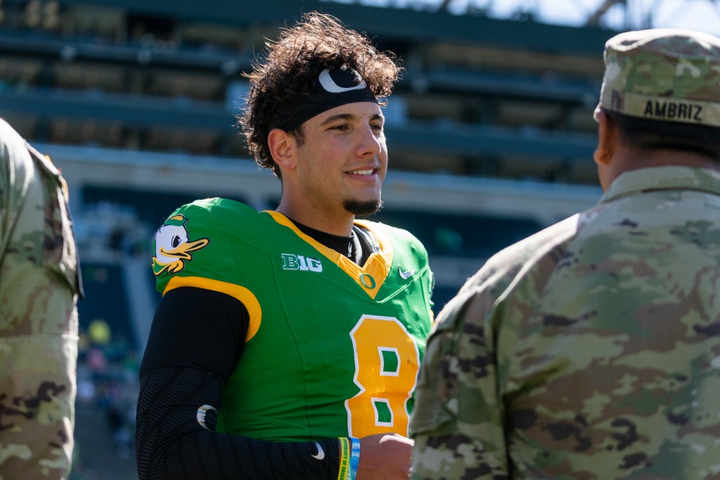 Dylan Raiola steps up to help Oregon beat Nebraska