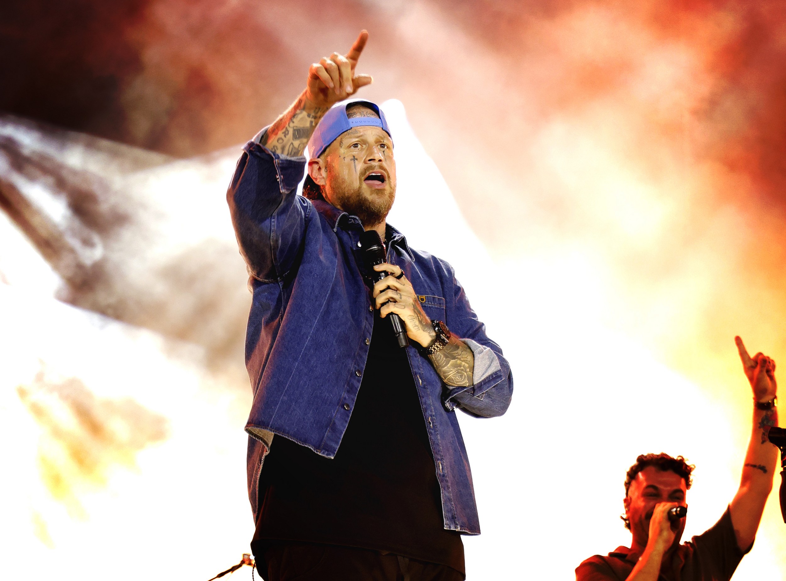 Jelly Roll explains why he's taking a break from touring after divorce
